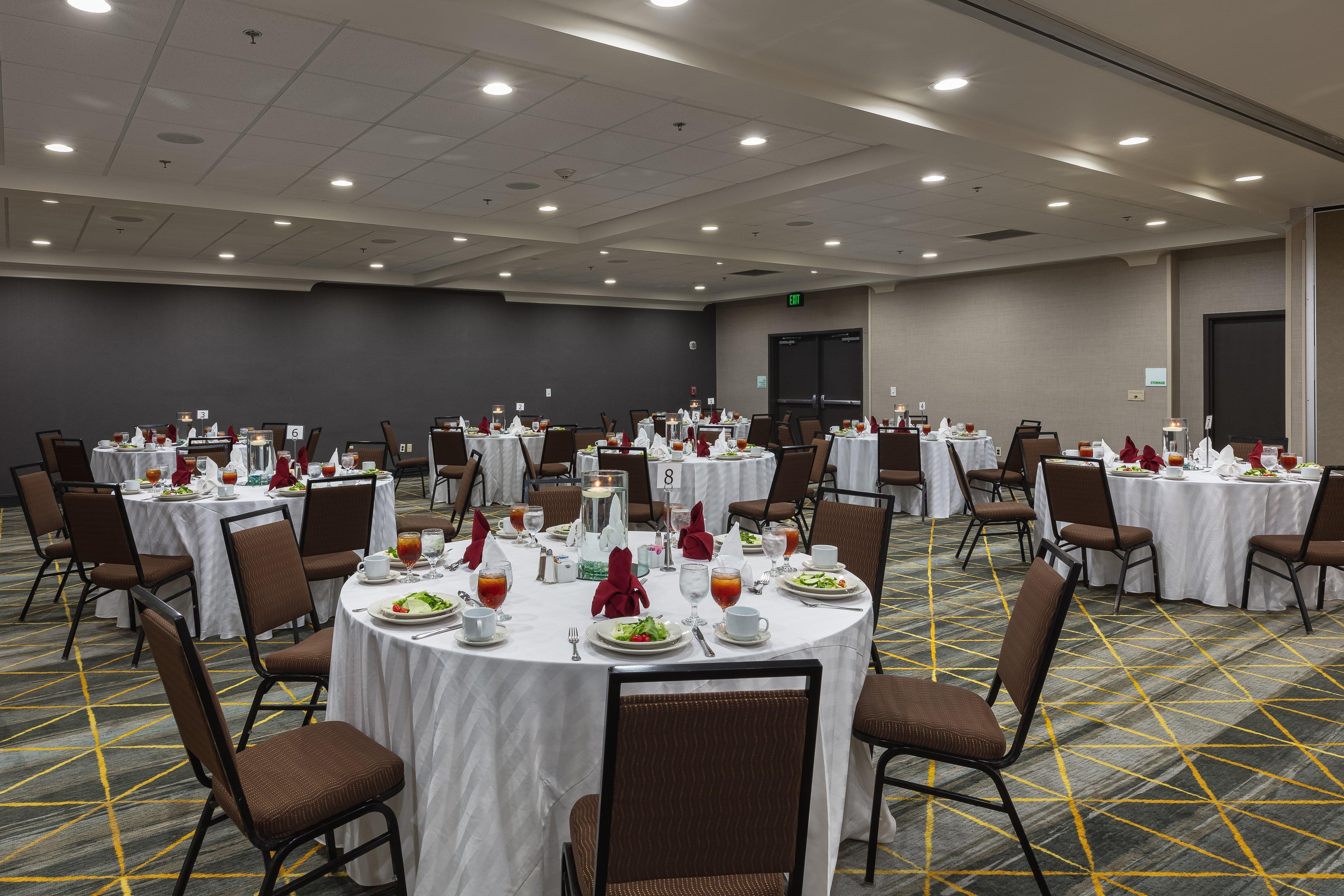 Holiday Inn & Suites Atlanta Airport North By Ihg College Park Exterior foto