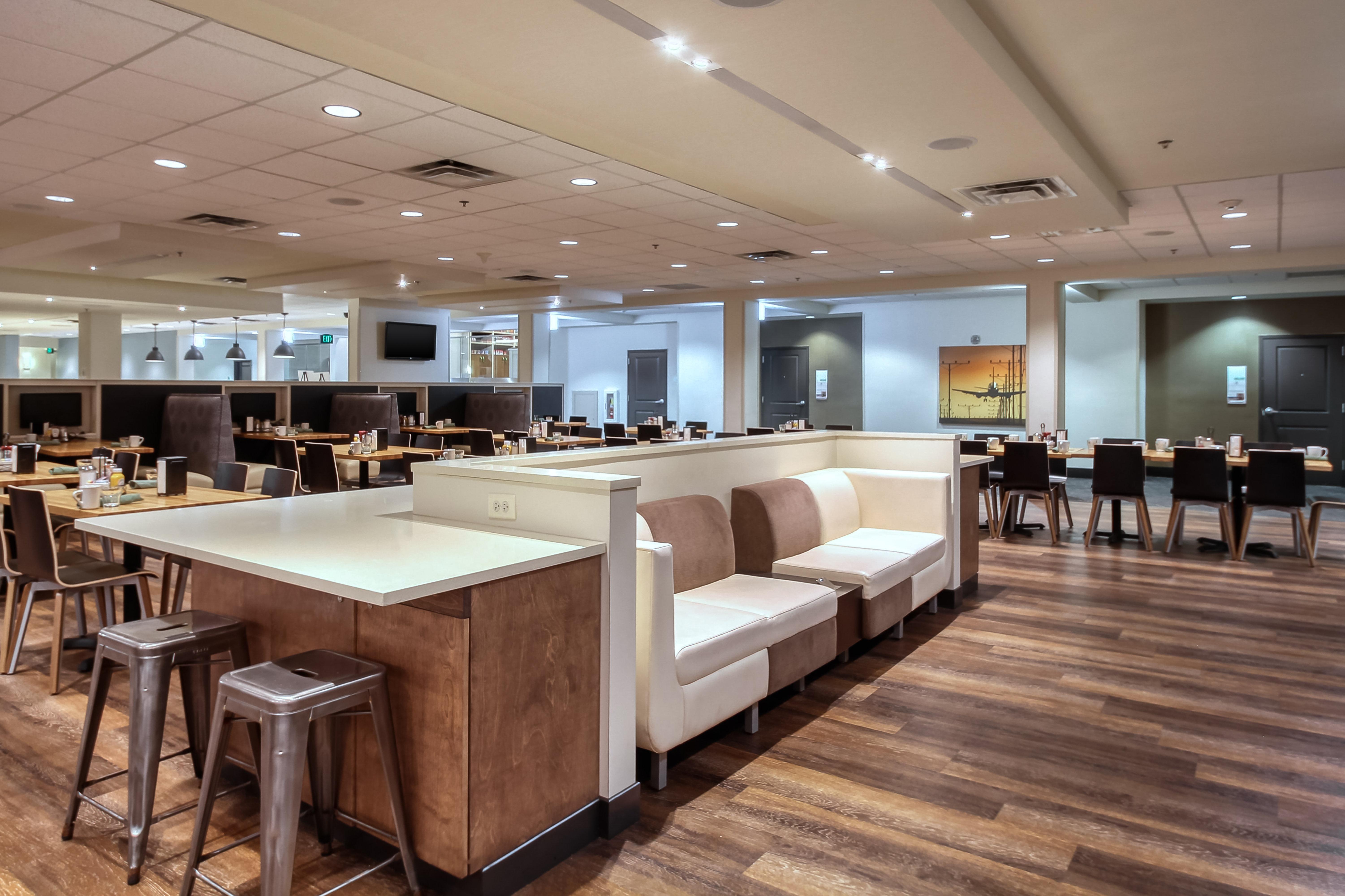 Holiday Inn & Suites Atlanta Airport North By Ihg College Park Exterior foto