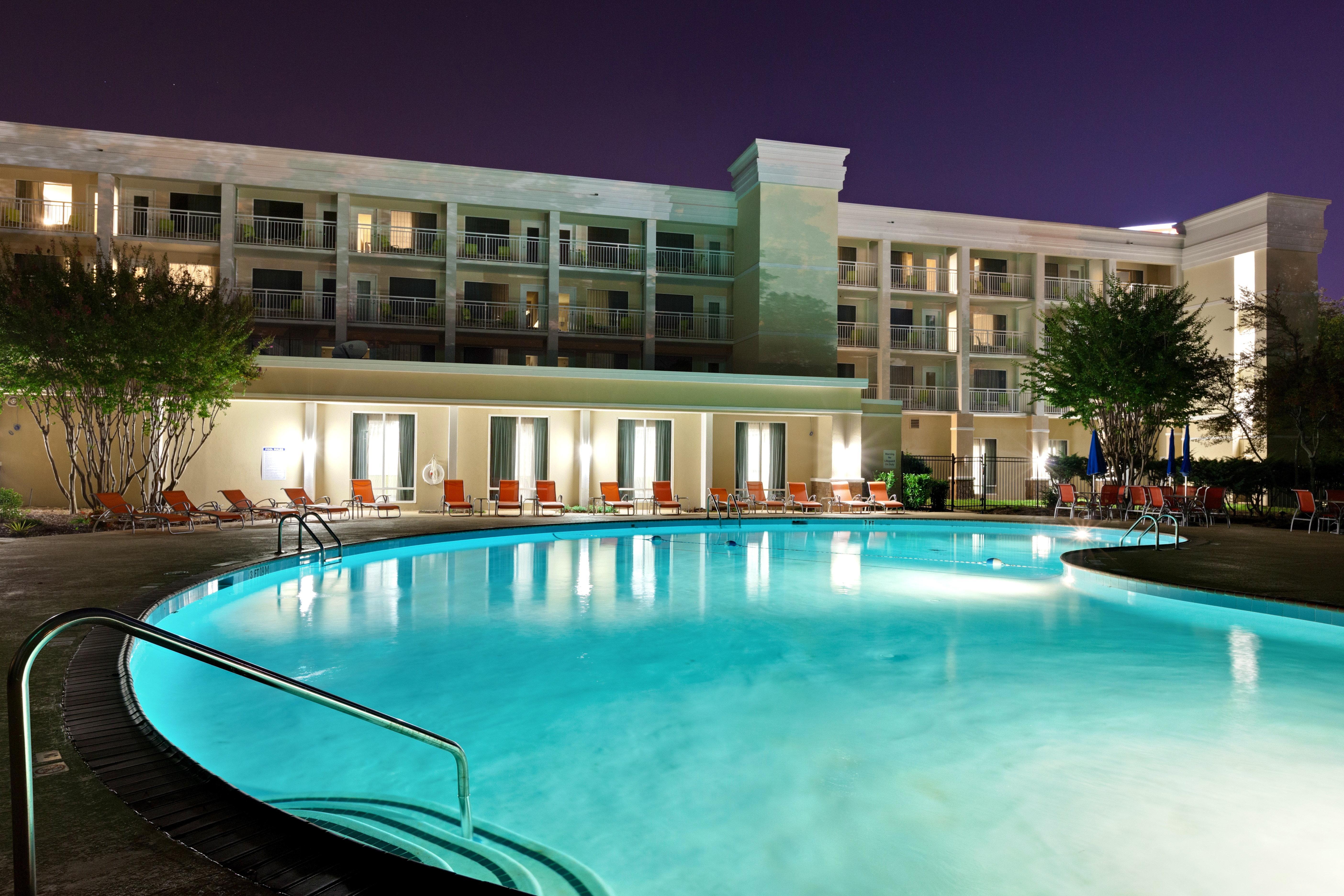 Holiday Inn & Suites Atlanta Airport North By Ihg College Park Exterior foto