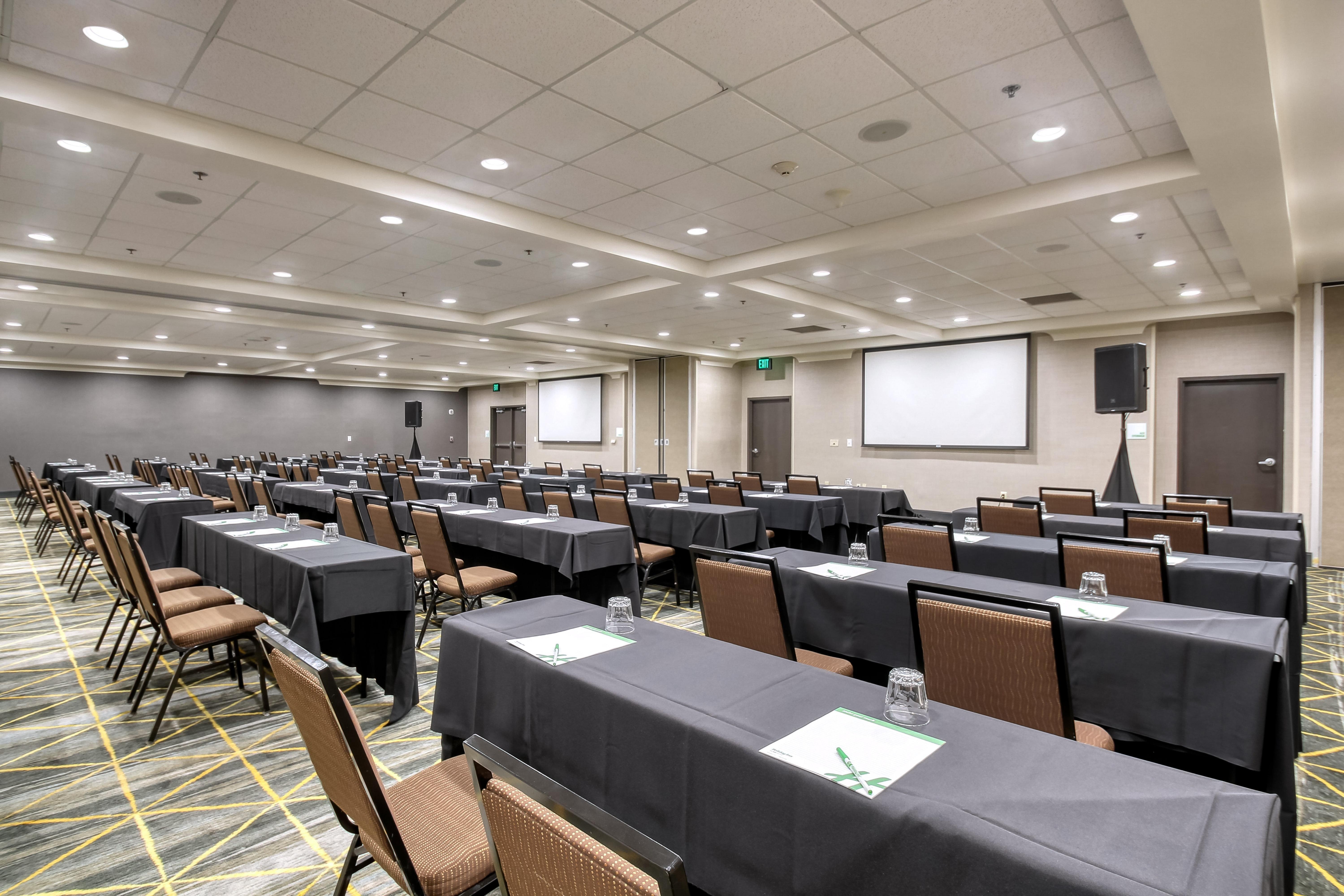Holiday Inn & Suites Atlanta Airport North By Ihg College Park Exterior foto