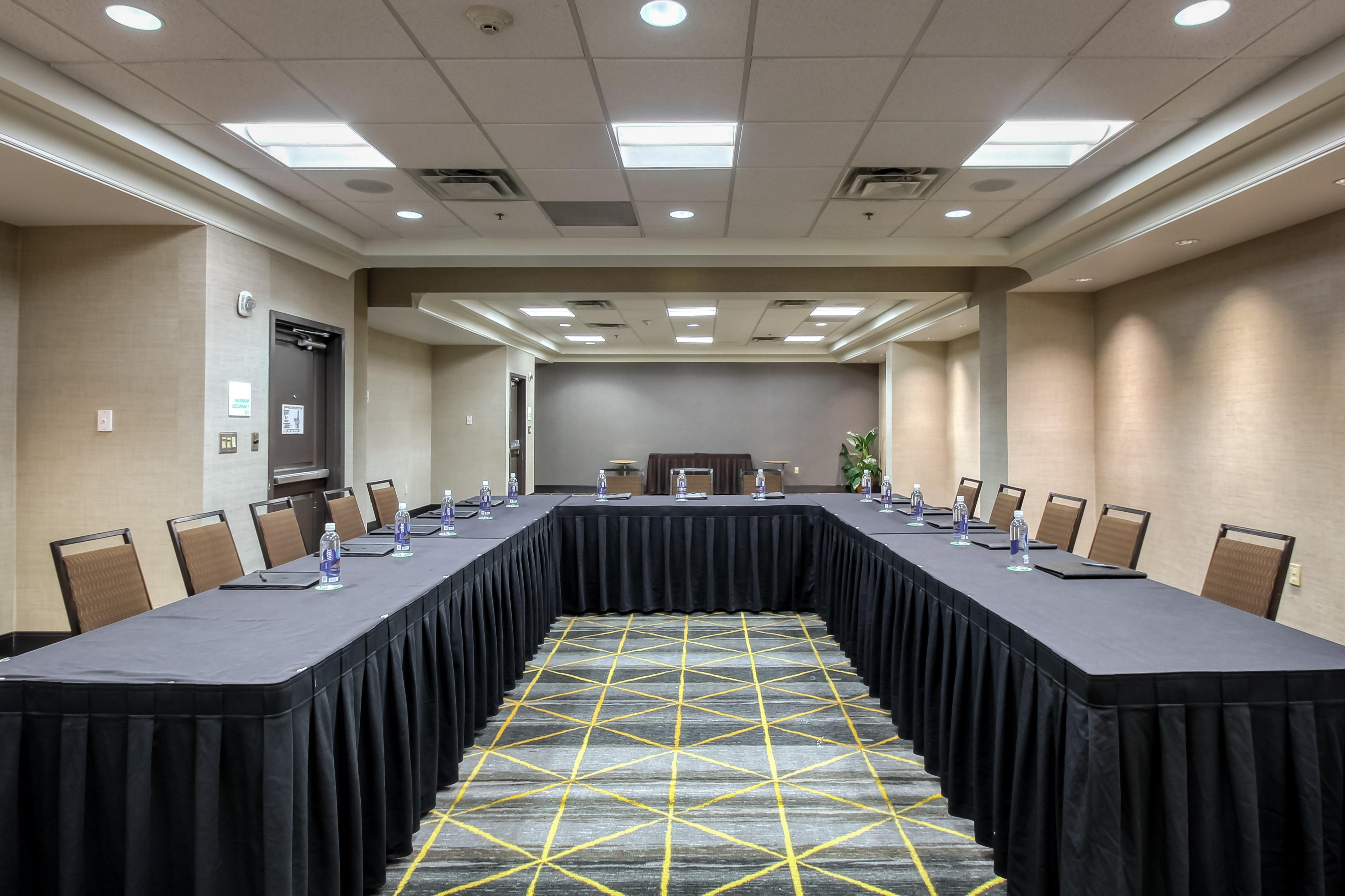 Holiday Inn & Suites Atlanta Airport North By Ihg College Park Exterior foto